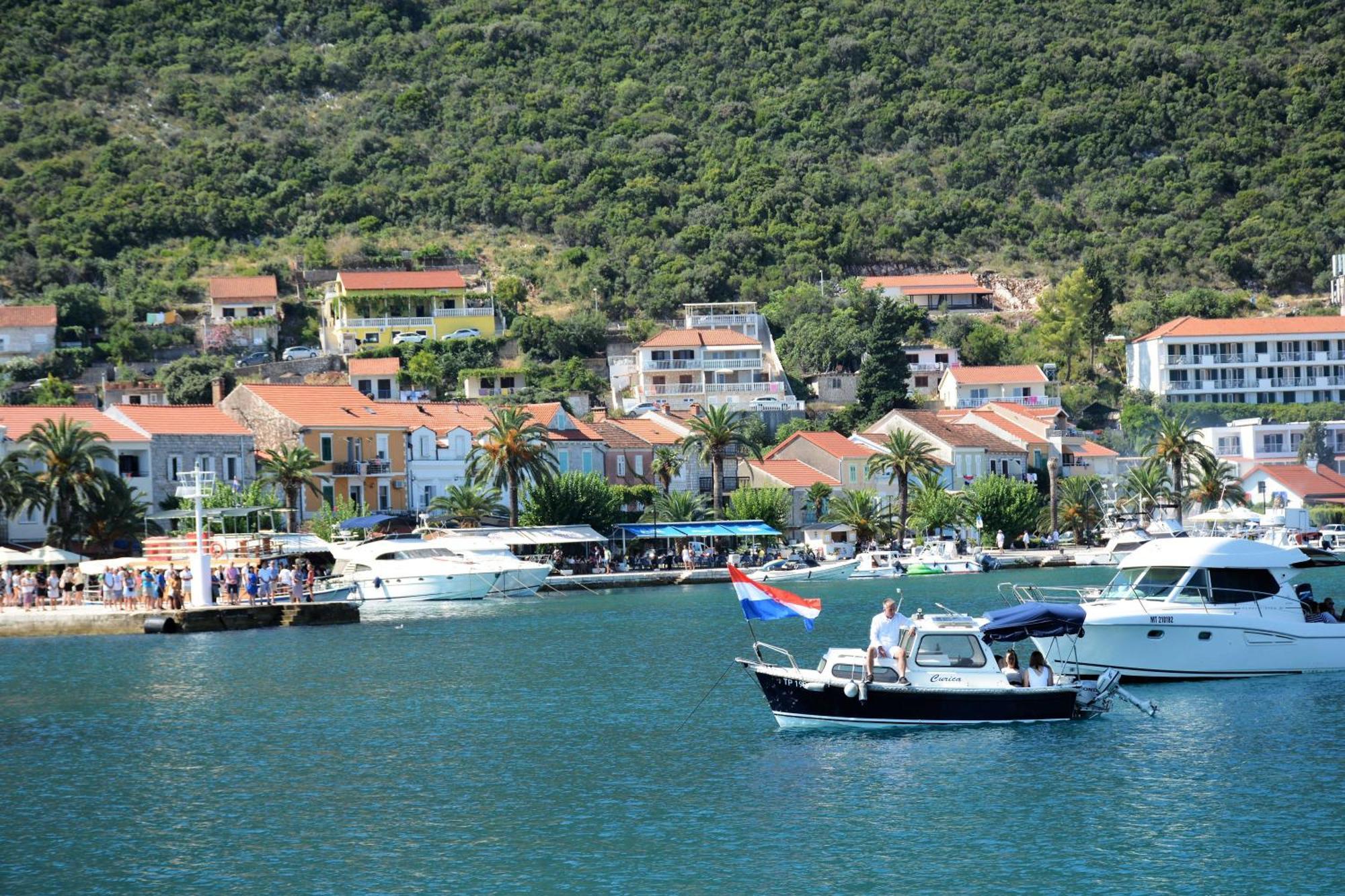 Guesthouse Aurora Trpanj Buitenkant foto