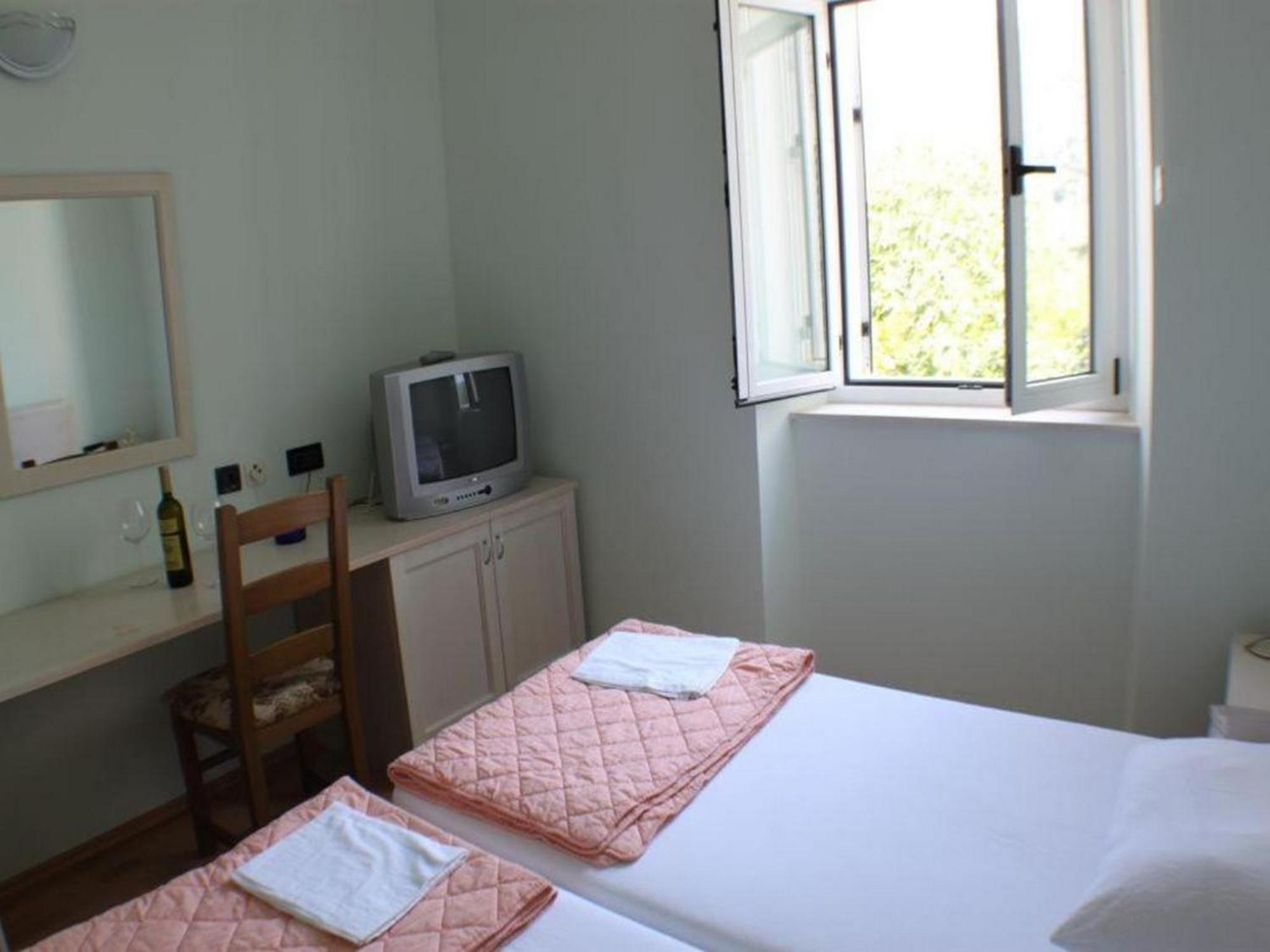 Guesthouse Aurora Trpanj Buitenkant foto